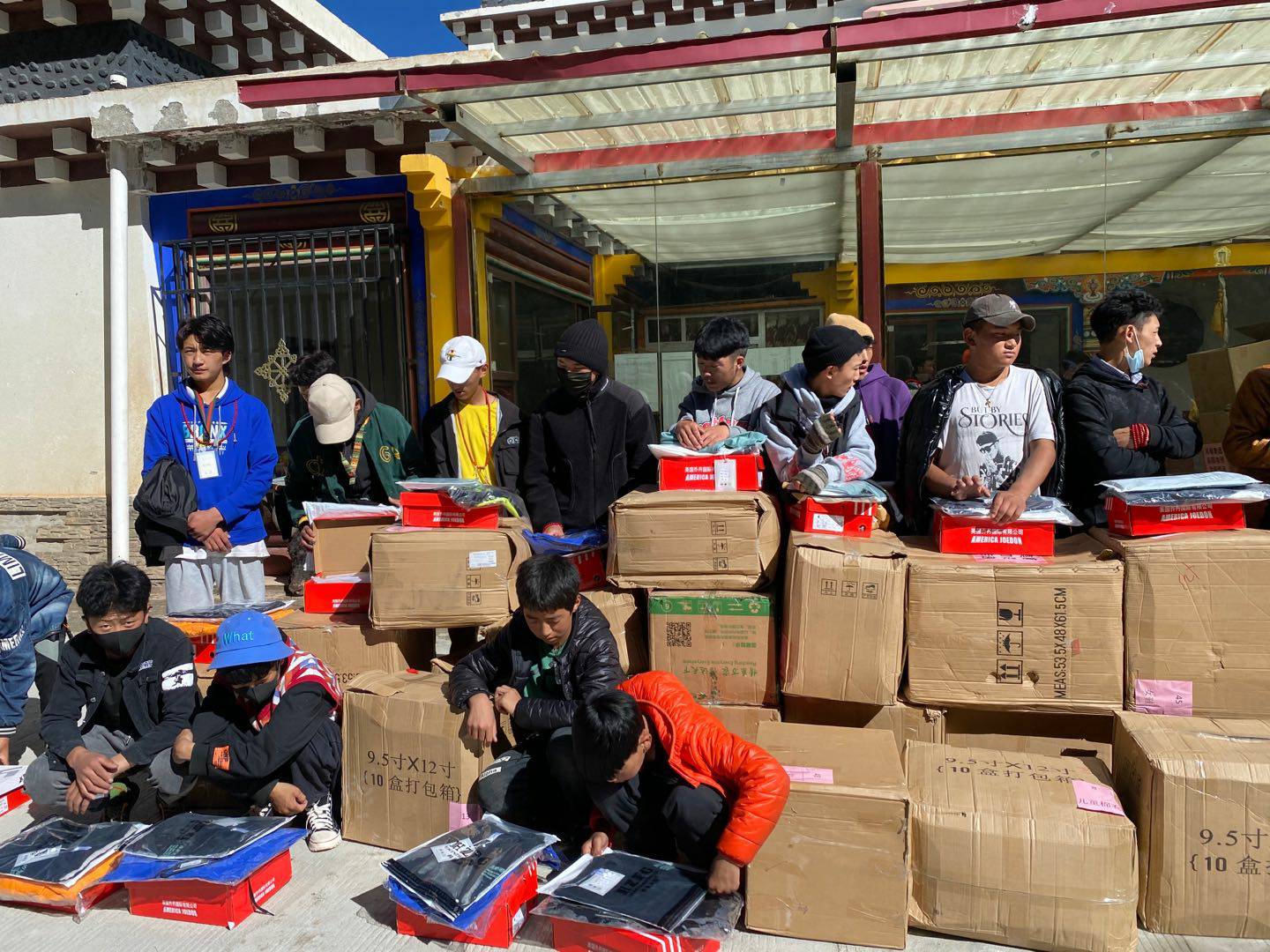 呼和浩特罗斌教育资源开发有限公司公益回顾丨家国同欢月同圆 温暖满载甘孜州(图7)